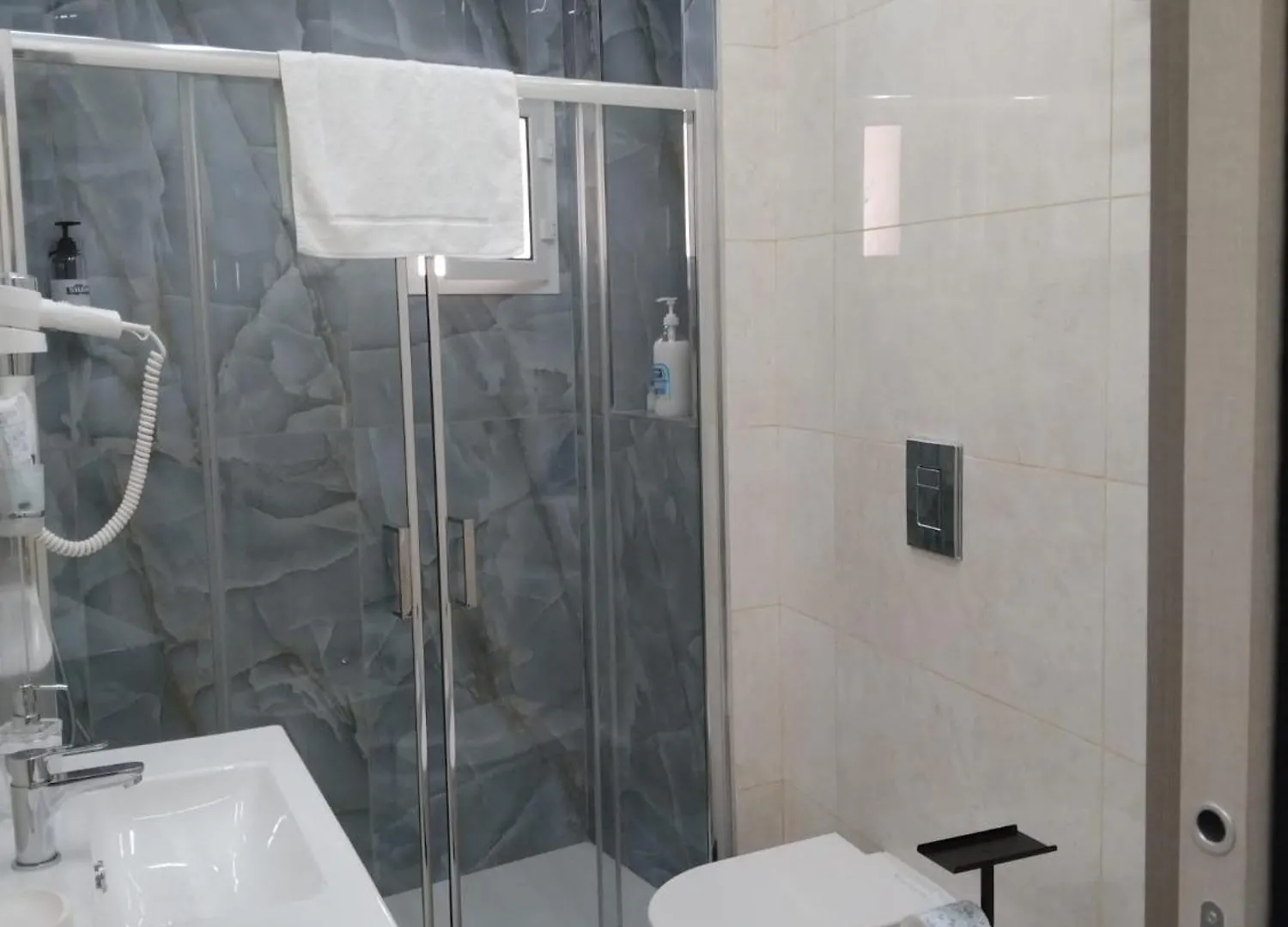 Guest house B&Bpiccololucio3 Naples